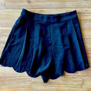 Black Dressy Scalloped and Pleated Shorts - Size M